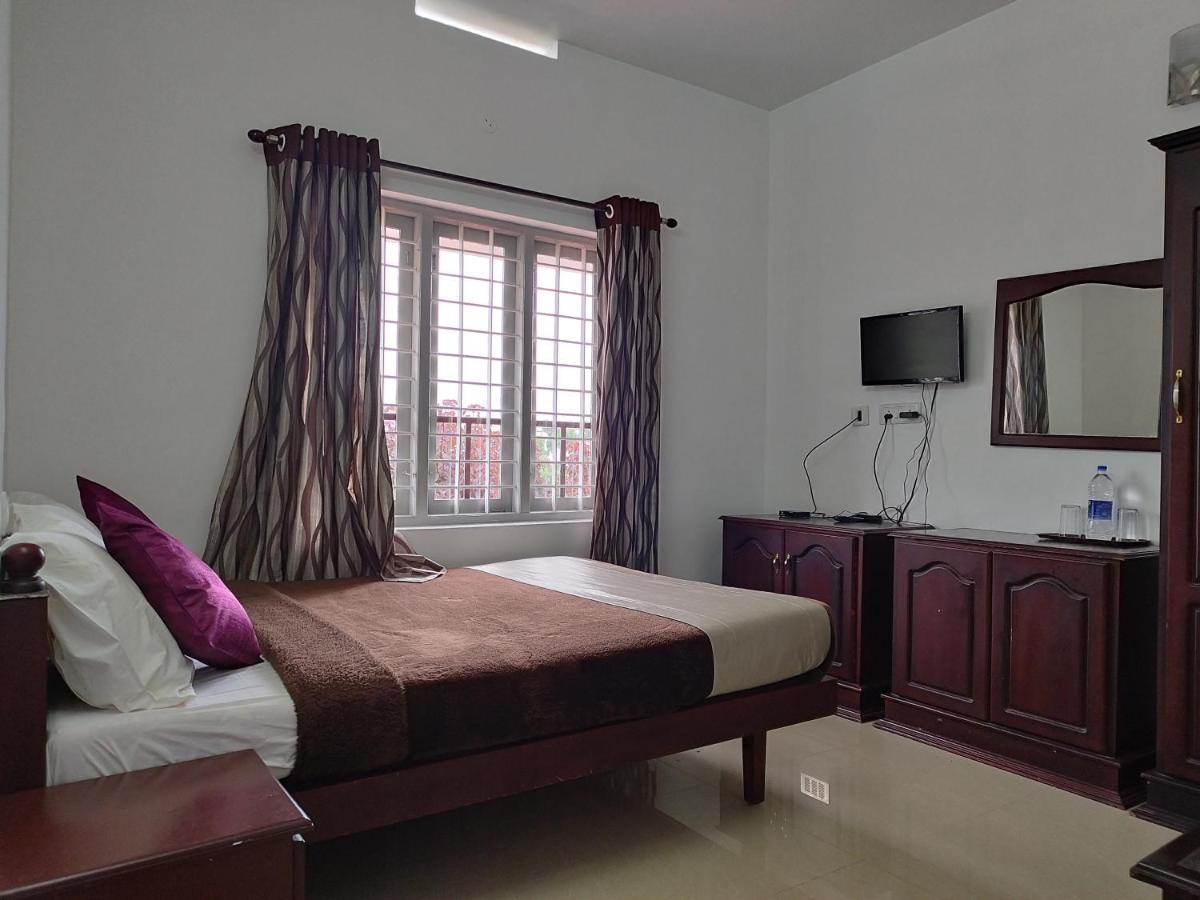 Firefly Resort Kanthalloor Esterno foto