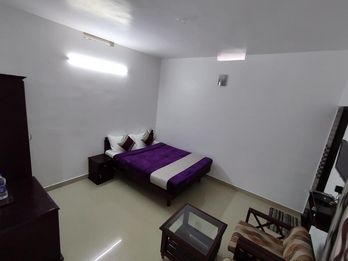 Firefly Resort Kanthalloor Esterno foto