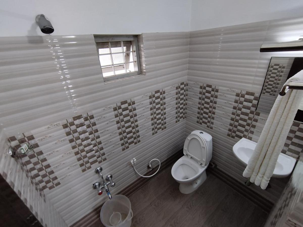 Firefly Resort Kanthalloor Esterno foto